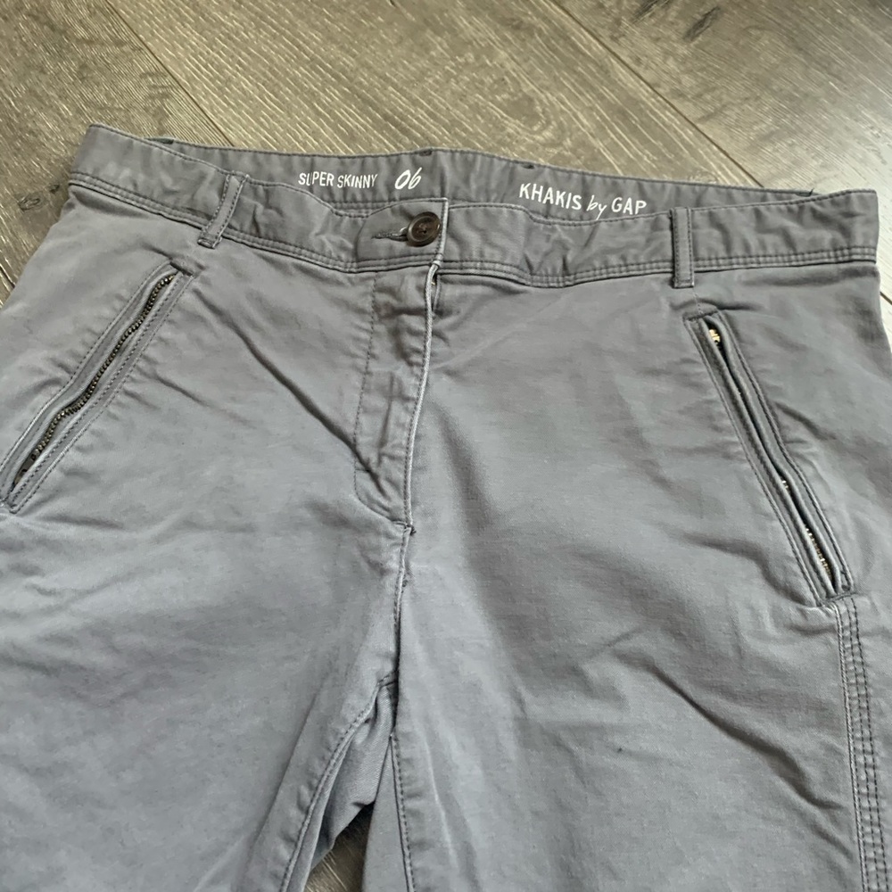 GAP - Picture 6 of 7
